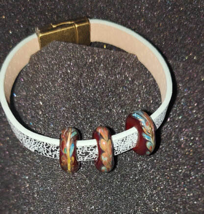 Bracelet with a magnetic clasp with a bead - Image 6