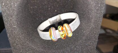 Bracelet with a magnetic clasp with a bead - Image 9