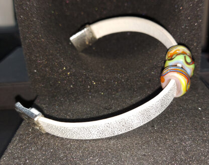 Bracelet with a magnetic clasp with a bead - Image 8