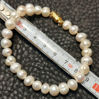 №34 Bracelet made of natural river pearls