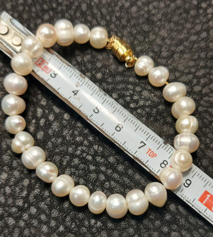 №34 Bracelet made of natural river pearls